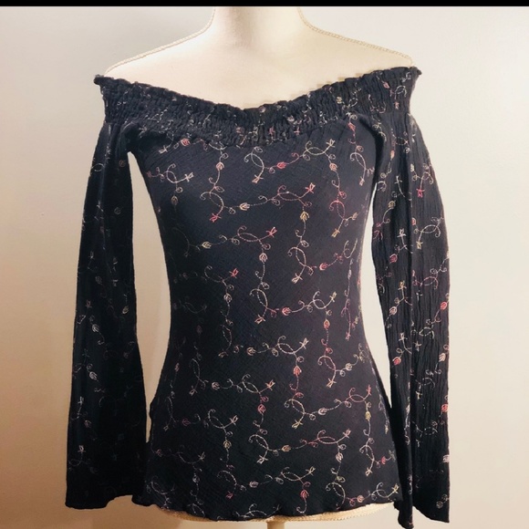 Vanity off the shoulder pendant top - Picture 1 of 4